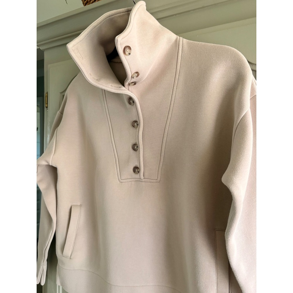 BANANA REPUBLIC Oversized Collar Button  Scuba Tan Sweatshirt | Size Small‎